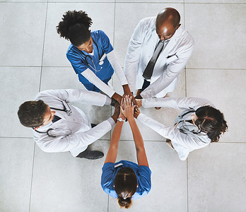 团队友情在医疗保健领域发挥着至关重要的作用。
