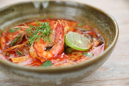 冬阴功汤，泰国传统辣虾汤