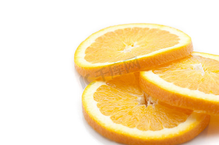 新鲜橙子切成薄片
