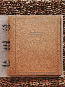 旅行艺术摄影照片_复古家庭相册、旅行日记本、照片笔记本、食谱或旧日记、可持续纸质文具模型和剪贴簿设计