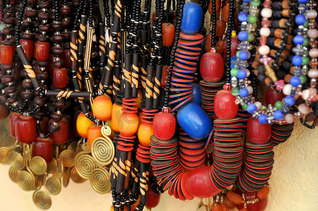 来自坦桑尼亚的手工珠饰珠宝