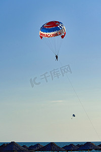 水上活动摄影照片_海上降落伞，水上活动胜地