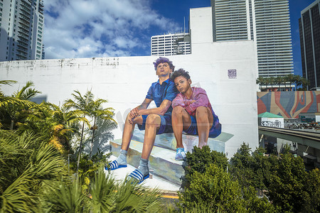 未知摄影照片_迈阿密市中心建筑墙壁上的未知作者壁画