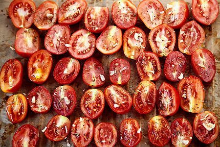 晒干的西红柿摄影照片_晒干的西红柿