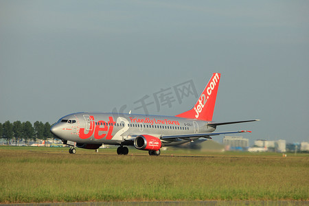 荷兰阿姆斯特丹 — 2017年6月1日：G-CELY Jet2波音737-300