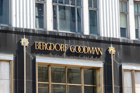 2022标签摄影照片_19.09.2022 美国 754 5th Ave, New York, NY 10019, Bergdorf Goodman