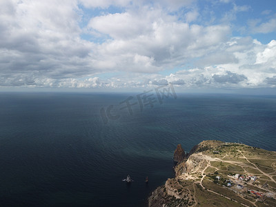 抽象空中自然夏季海洋日落海和天空背景。