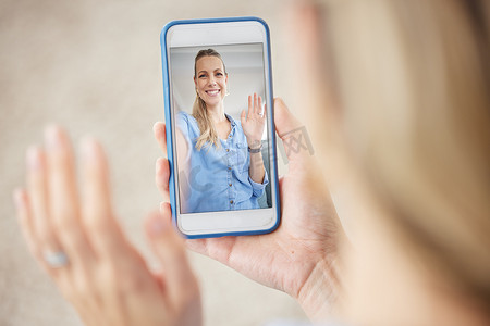 电话ui摄影照片_在具有 5g 移动网络连接和远程聊天的 Zoom 视频会议期间，视频通话、电话屏幕和 ui 女性挥手打招呼。