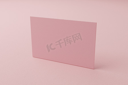 粉色柔和的名片纸样机模板，带有空白空间封面，用于在纸板背景上插入公司徽标或个人身份。