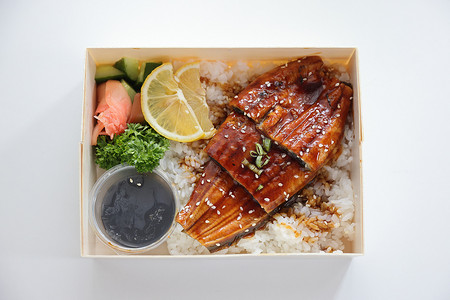 日本料理鳗鱼烤米饭 Unagi don