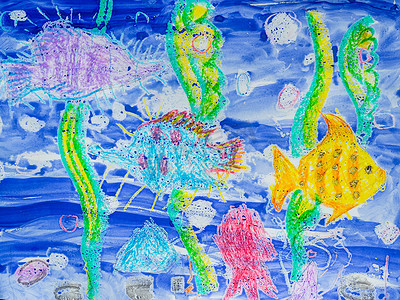 儿童画：海底世界、鱼、海藻。