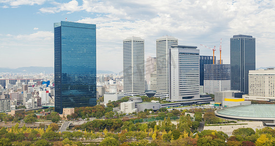 天安们建筑摄影照片_日本大阪的现代建筑