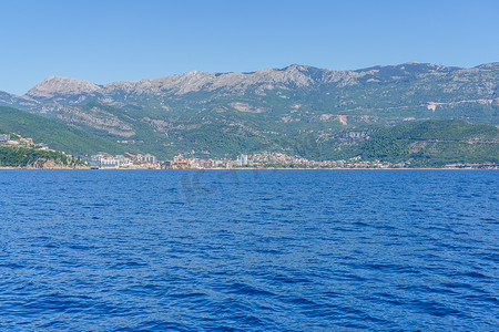 黑山的布德瓦里维埃拉，夏日从海上欣赏美景
