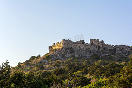 古皮洛斯的 Palaiokastro 城堡。