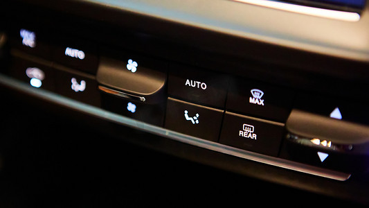 汽车仪表板上空调系统的选择器按钮开关