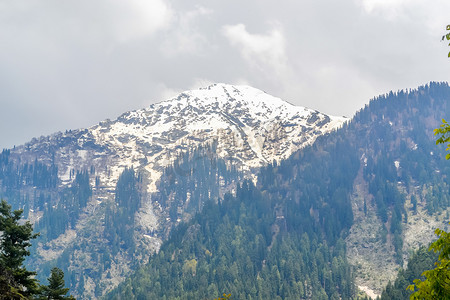 夏天雪山摄影照片_克什米尔山谷（人间天堂）的令人惊叹的照片。 