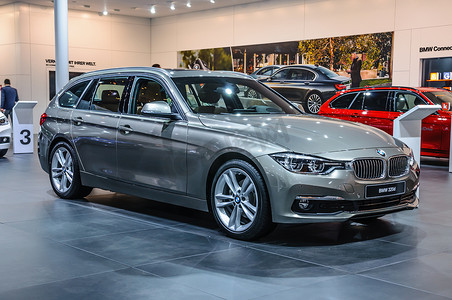 法兰克福-2015 年 9 月： BMW 320d 在 Iaa 国际 M 上展示
