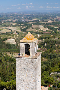 从塔楼看托斯卡纳村庄圣吉米尼亚诺