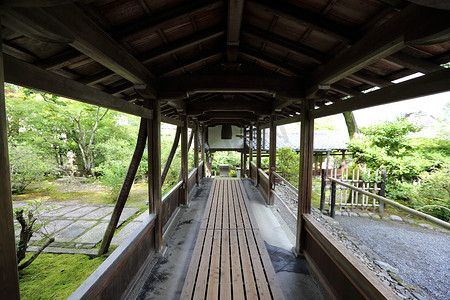 日本寺庙木步道与日本花园，京都寺 J