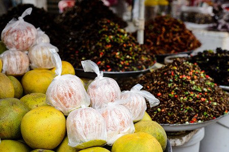 地方特产折页摄影照片_柬埔寨磅同省的葡萄柚