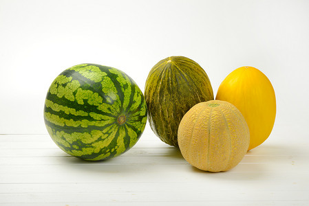 黄色西瓜摄影照片_成熟的甜瓜品种