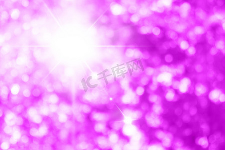 美丽闪闪发光的紫色背景，图片上有紫色散景效果，紫色闪光背景