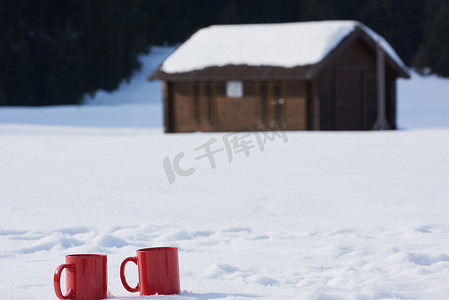 冬天雪中喝两杯热茶红妙招