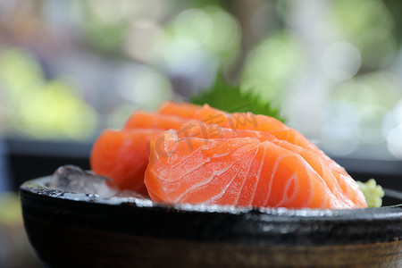 冰三文鱼生鱼片日本料理