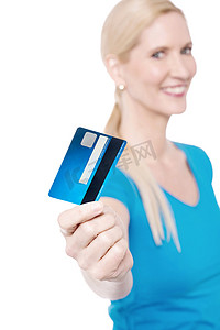 使用新信用卡购物！
