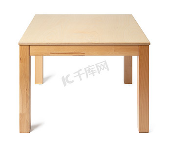 木桌与矩形桌面隔离在白色