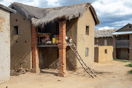 马达加斯加本土房屋及其居民