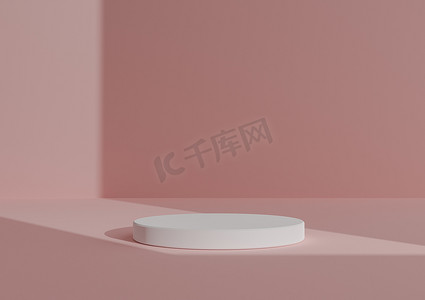 简单、最小的 3D 渲染组合，带有一个白色圆筒讲台或站在抽象阴影柔和的粉红色背景上，用于来自右侧的产品展示窗口光