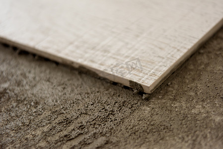 陶瓷木纹瓷砖和地板铺砖工具
