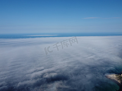 抽象空中自然夏季海洋日落海和天空背景。