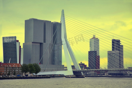 荷兰鹿特丹 — 8 月 18 日：鹿特丹是城市模式
