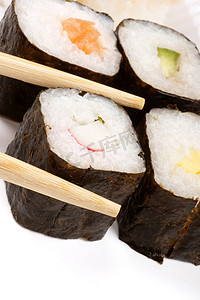 日本料理水彩摄影照片_寿司和筷子
