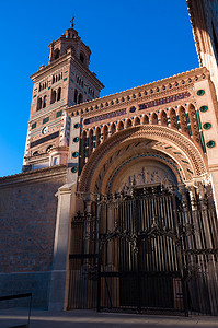 梅迪亚维拉圣玛丽穆德哈尔大教堂（13 世纪），T