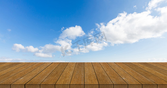 透视桌面摄影照片_模糊的自然日落天空背景墙与旧复古又脏又臭的米色棕色木线背景纹理桌面：质朴的老式瓷砖木制与模糊背景。
