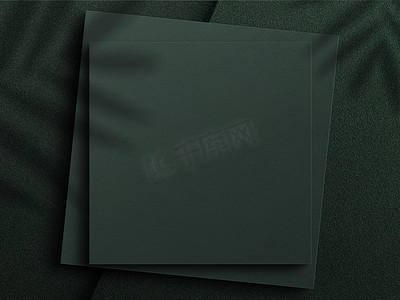 浅绿松石背景上的空白逼真方形小册子样机。阴影样机