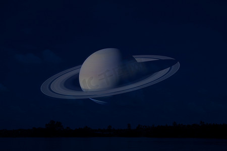 土星在夜空背面剪影山和河