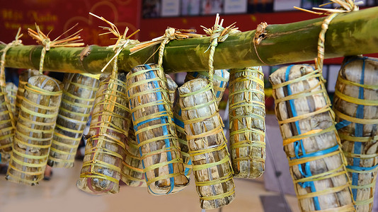 越南传统食品-banh tet（圆柱形糯米）