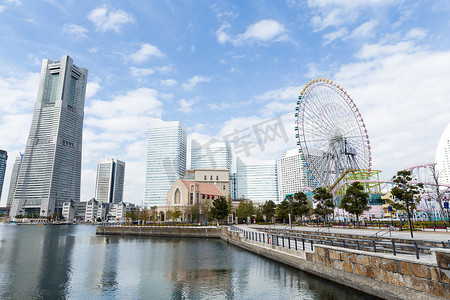 世界摩天轮摄影照片_横滨城市景观