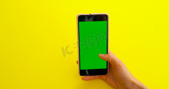 绿屏智能手机上的滚动手势