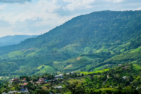 欧洲园林摄影照片_泰国北部碧差汶府 Khao Kho 区的山景。