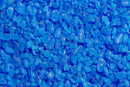 蓝色硫酸铜颗粒的全帧背景和纹理 — 特写