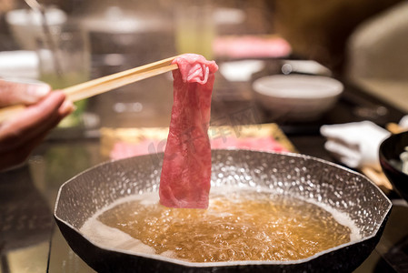 火锅涮肉摄影照片_松阪牛涮锅