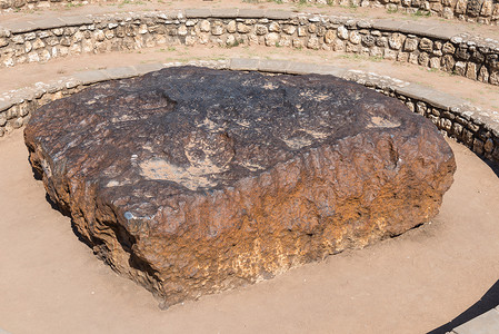 纳米比亚霍巴陨石，地球上已知最大的陨石
