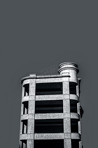 黑色现代简约摄影照片_白色建筑的建筑简约镜头。