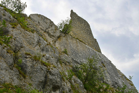 巴甫洛夫山（Pavlov Hills），捷克语也称帕拉瓦（Palava）。