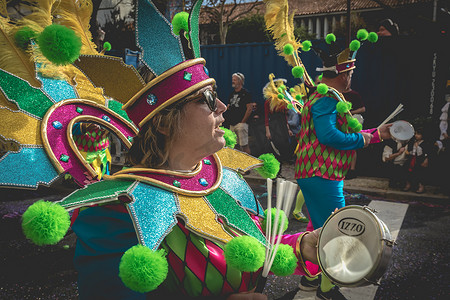 葡萄牙洛尔传统狂欢节游行